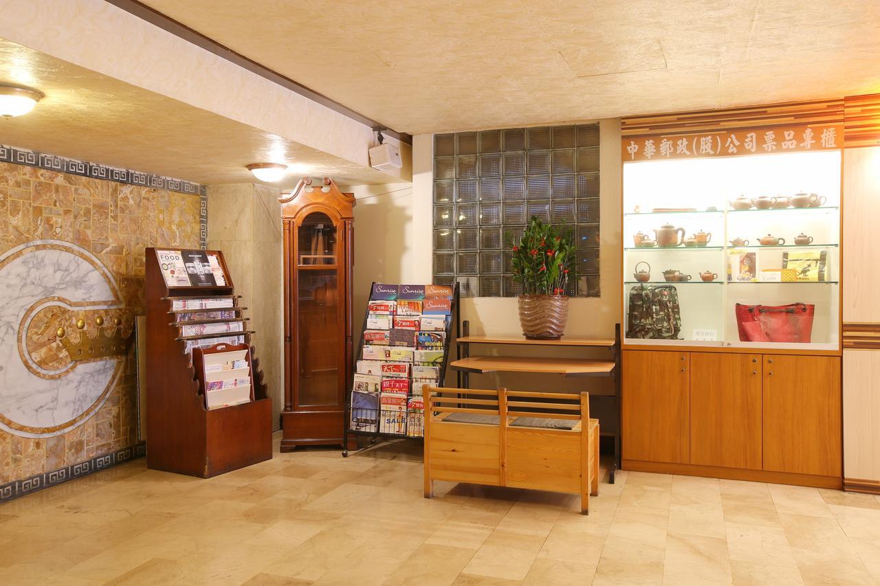Chiayi Crown Hotel Exterior photo